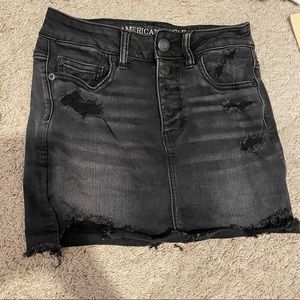 American Eagle Black Lightly Distressed Stretchy Denim Skirt